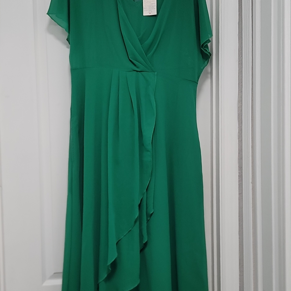 Chic Asymmetrical Green Dress
